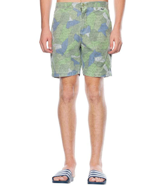 Image of a model wearing Shorts. Productname: Splinter Camo Fleck Short in Green colour by brand - Dangerfield