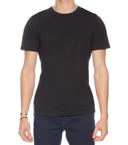 Image of a model wearing Tops. Productname: Rods Slim Tee in Black colour by brand - Dangerfield