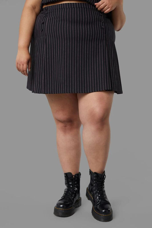 Image of a model wearing Skirts. Productname: Curve Entity Skirt in Black colour by brand - Black Friday