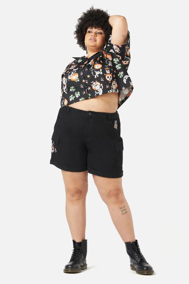 Image of a model wearing Shorts. Productname: Curve Cat-O-Lantern Short in Black colour by brand - Black Friday