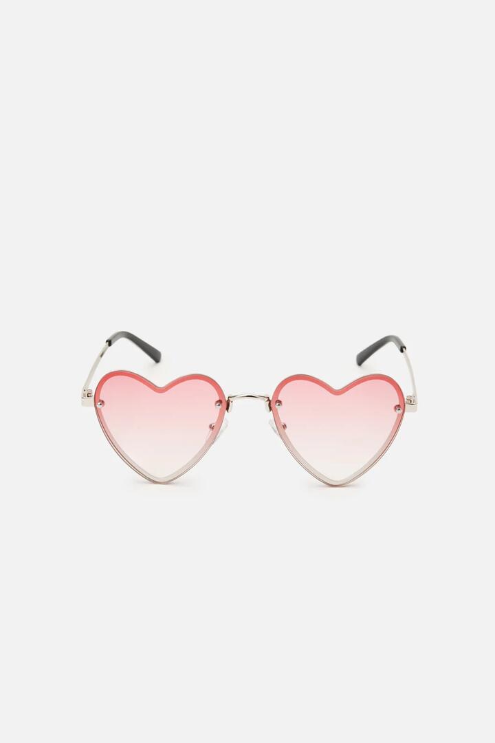 Image of Sunglasses. Product name - Rose Fade Heart Sunglasses in Rose colour by brand - Princess Highway