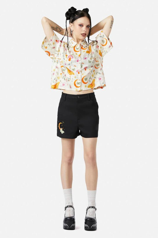 Image of a model wearing Shorts. Productname: Pottering Around Short in Black colour by brand - Black Friday