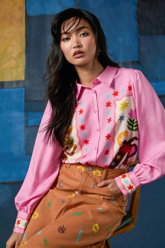 Image of a model wearing Tops. Productname: Desert Garden Placement Shirt in Print colour by brand - Gorman