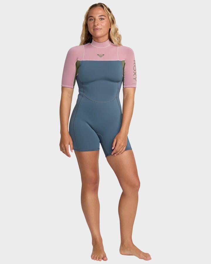 Image of a model wearing Tops. Productname: Roxy - Womens 2/2Mm Prologue+ Back Zip Springsuit - Ash - in Ash colour by brand - Roxy