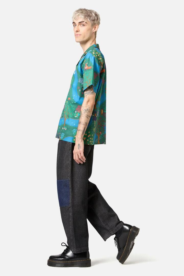Image of a model wearing Tops. Productname: Tapestry Of Life SS Shirt in Multi colour by brand - Black Friday