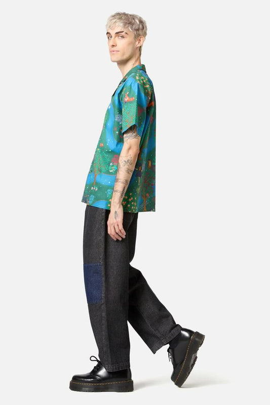 Image of a model wearing Tops. Productname: Tapestry Of Life SS Shirt in Multi colour by brand - Black Friday