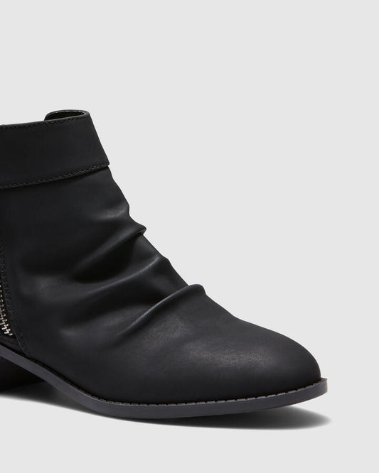 Image of Boots. Productname: Dagali: Black - Women's Boot Flat in Black colour by brand - Novo