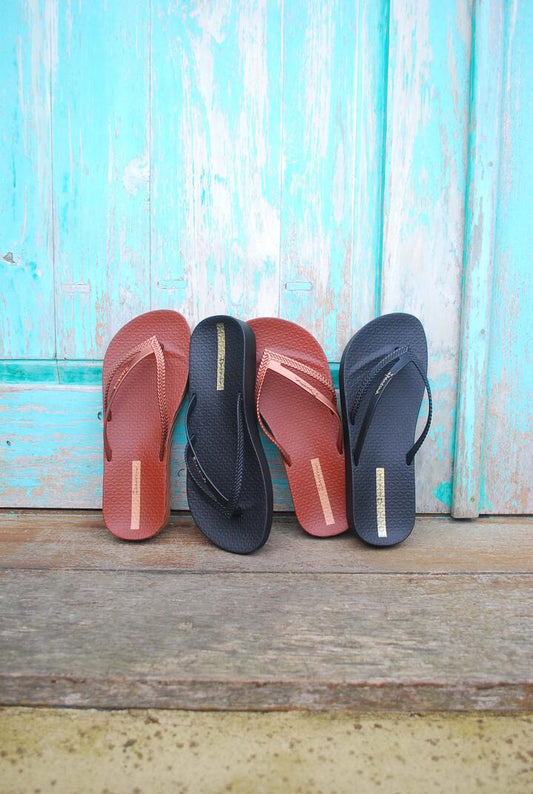 Image of Sandals. Productname: BOSSA SOFT V COPPER Women's Ipanema in Metallic colour by brand - Ipanema