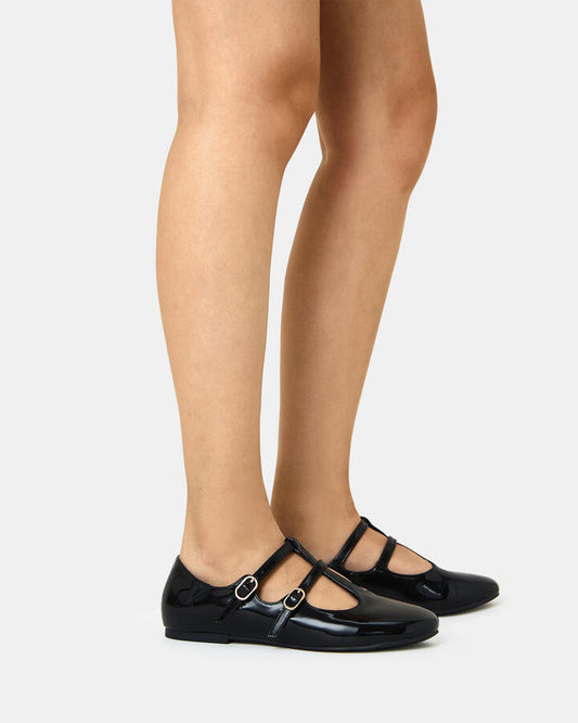 Image of Flats. Productname: CATANZARO: BLACK - Women's Casual Flat Closed in Black colour by brand - Novo