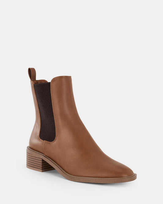 Image of Boots. Productname: DESIGNATION TAN Women's Boot Low-Mid Heel Novo Boots in Tan colour by brand - Novo