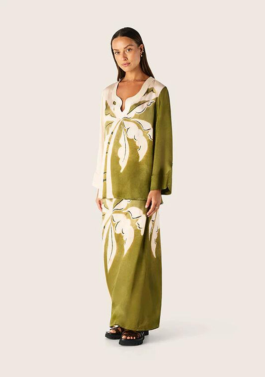 Image of a model wearing Tops. Productname: Lorena Blouse in Lorena Print colour by brand - MOS The Label