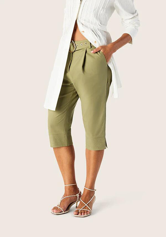 Image of a model wearing Pants. Productname: Mila Capri Pants in Olive colour by brand - MOS The Label