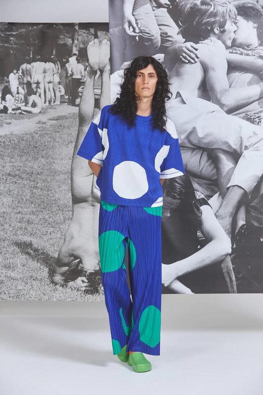 Image of a model wearing Pants. Productname: Bubble Trouble Pleat Pant in Print colour by brand - Gorman