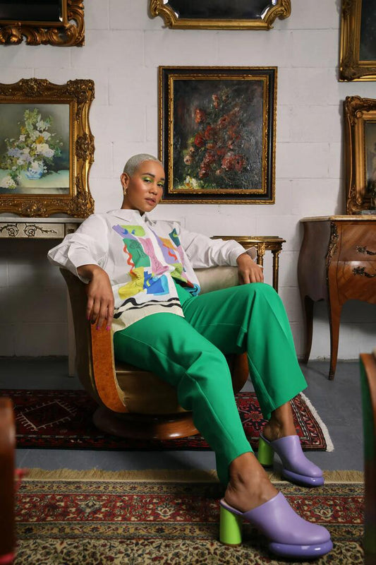 Image of a model wearing Pants. Productname: Igor Tailored Pants in Green colour by brand - Gorman