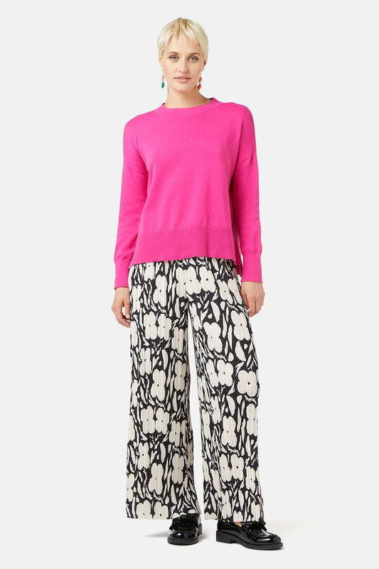 Image of a model wearing Outerwear. Productname: Loosey Goosey Jumper in Fuchsia colour by brand - Gorman