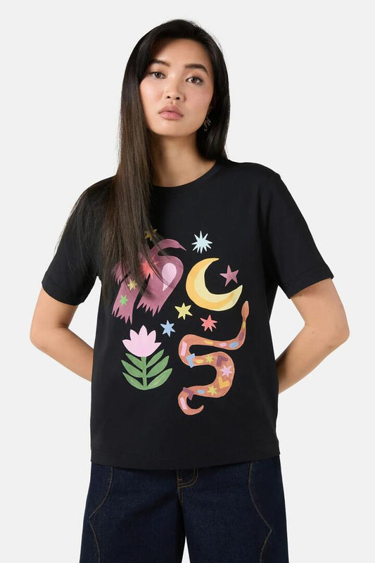 Image of a model wearing Tops. Productname: Desert Garden Classic Tee in Print colour by brand - Gorman