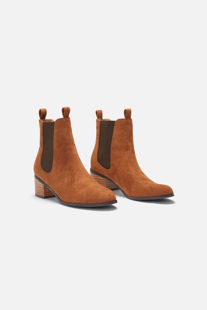Image of Heels. Productname: Heeled Gusset Boot in Tan colour by brand - Princess Highway
