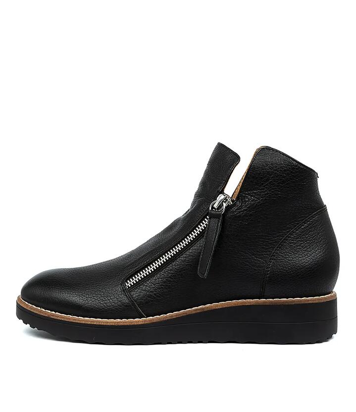 Image of Boots. Productname: Olise Black Black Sole Leather Black Black Sole in BLACK-BLACK SOLE colour by brand - MIDAS