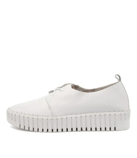 Image of Sneakers. Productname: Brooks White Leather in White colour by brand - MIDAS