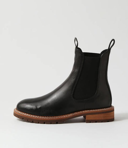 Image of Boots. Productname: Roccom Black Natural Leather Ankle Boots in BLACK-NATURAL SOLE colour by brand - MOLLINI