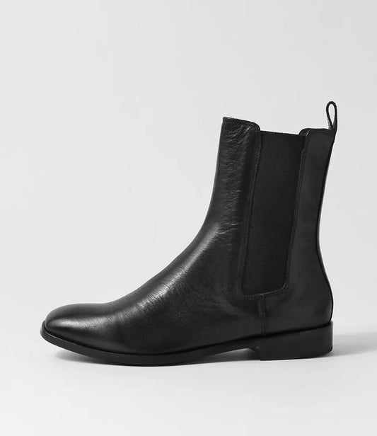 Image of Boots. Productname: Wanderer Black Leather Chelsea Boots in BLACK-BLACK HEEL colour by brand - MOLLINI