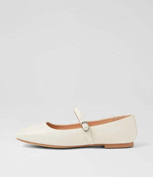 Image of Footwear. Productname: Tokena Cream Leather Ballet Flats in CREAM colour by brand - MOLLINI