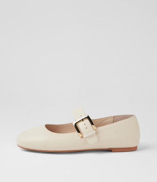 Image of Footwear. Productname: Ranilla Cream Leather Flat Shoes in CREAM colour by brand - MOLLINI