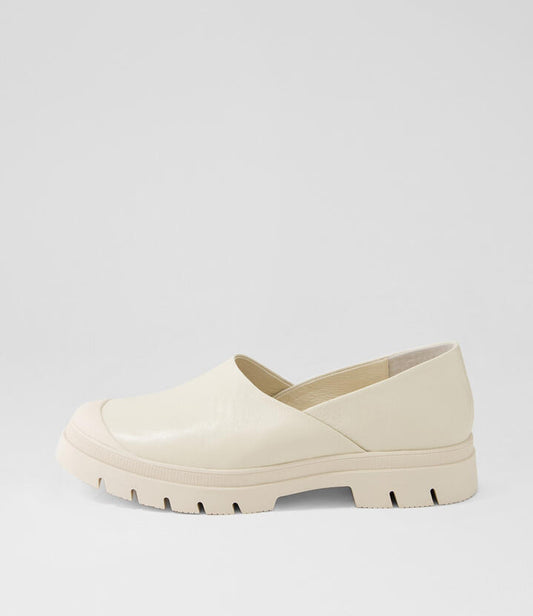 Image of Footwear. Productname: Saehit Milk Leather Shoes in MILK colour by brand - MIDAS