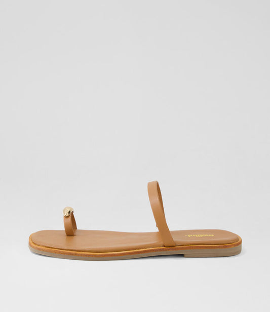 Image of Sandals. Productname: Jenifer Tan Leather Thongs in TAN colour by brand - MOLLINI
