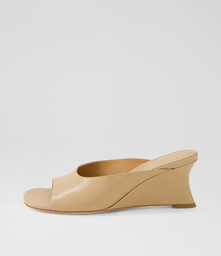 Image of Sandals. Productname: Fabrina Camel Leather Sandals in Camel colour by brand - MOLLINI