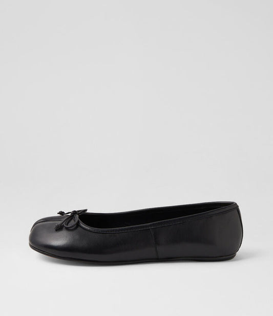 Image of Footwear. Productname: Isla Black Leather Flat Shoes in BLACK colour by brand - MOLLINI