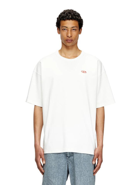 Image of a model wearing Denim. Productname: Diesel T-Boxt-T6 in White colour by brand - Diesel