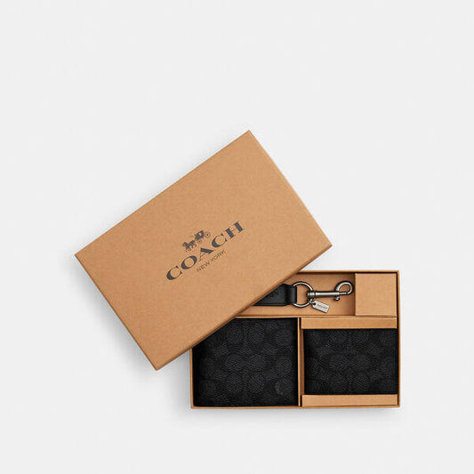 Image of Wallets & Money Clips. Productname: Boxed 3-In-1 Wallet Gift Set In Signature Canvas in QB/CHARCOAL/BLACK colour by brand - Coach Outlet Australia