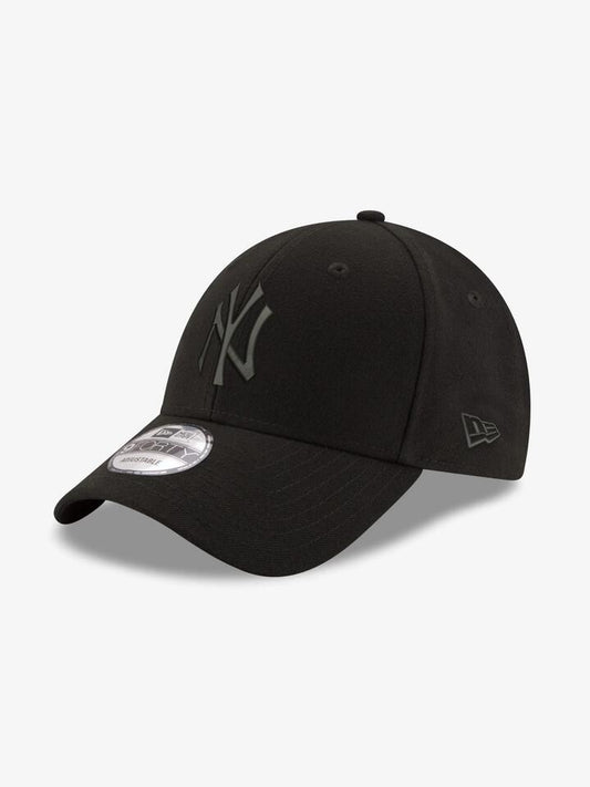 Image of Hats. Productname: New Era 9FORTY CS NY Yankees Cap ONE SIZE Black On Black in Black On Black colour by brand - New Era