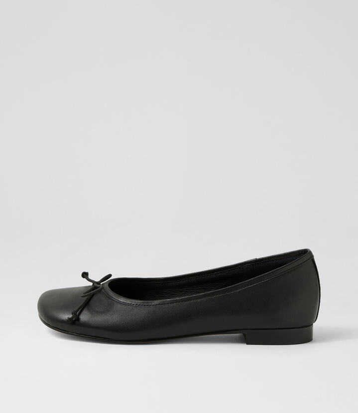 Image of Footwear. Productname: Pirela Black Leather Flat Shoes in BLACK colour by brand - MOLLINI