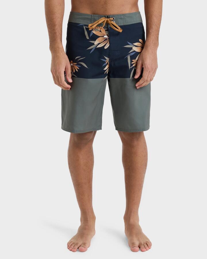 Image of Swimwear. Productname: Quiksilver - Mens Everyday 20" Boardshorts - Black Block Costal Floral - in Black Block Costal Floral colour by brand - Quiksilver
