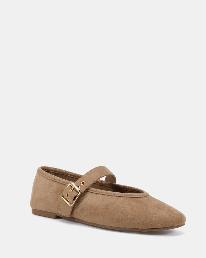 Image of Flats. Productname: Cade: Biscoff Suede - Women's Casual Flat Closed in Biscoff Suede colour by brand - Novo