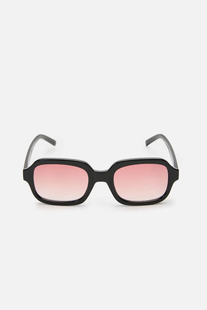 Image of Sunglasses. Productname: Modern Chic Sunglasses in Black colour by brand - Princess Highway