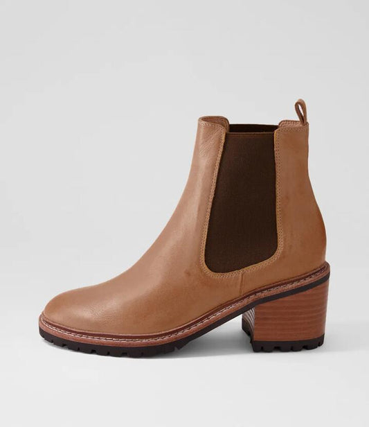 Image of Heels. Productname: Biscotim Mo Dk Tan Brown Black Heel Leather Dk Tan Brown Black Heel in DK TAN-BROWN BLACK HEEL colour by brand - MOLLINI