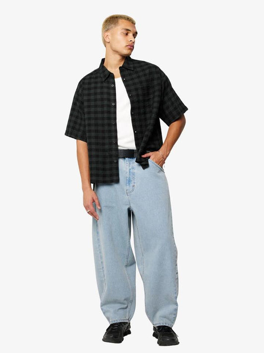 Image of a model wearing Denim. Productname: Abrand A6 Big Cocoon Philip Jeans in Philip Denim colour by brand - Abrand