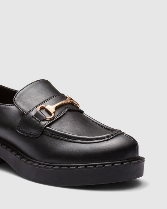 Image of Flats. Productname: Elias: Black Smooth - Women's Casual Flat Closed in Black colour by brand - Novo