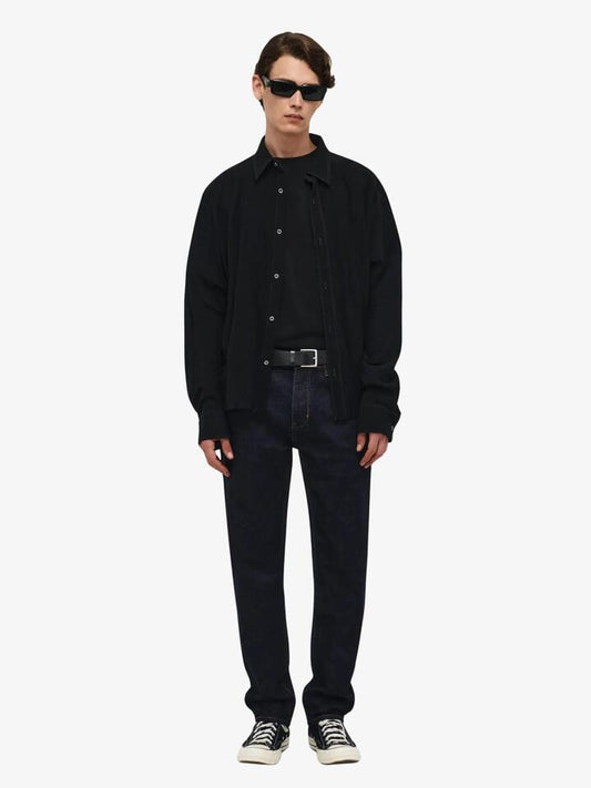 Image of a model wearing Denim. Productname: Neuw Ray Straight Crudo Jeans in Indigo colour by brand - Neuw