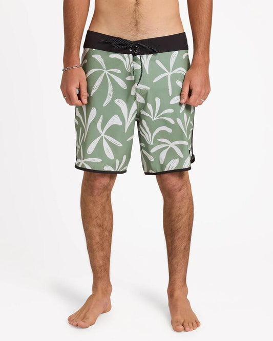 Image of Swimwear. Productname: Quiksilver - Mens Surfsilk Scallop 18" Boardshorts - Sea Spray - in Sea Spray colour by brand - Quiksilver