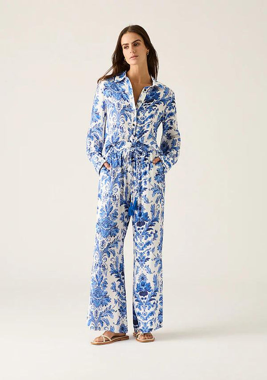 Image of a model wearing Pants. Productname: Adrianna Pants in Adrianna Print colour by brand - MOS The Label