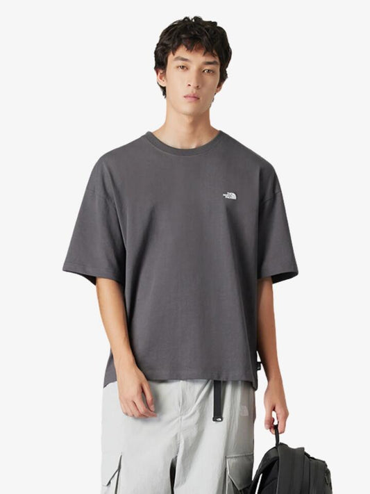 Image of T-Shirts. Productname: The North Face M Small Logo SS Tee in Anthracite Grey colour by brand - The North Face