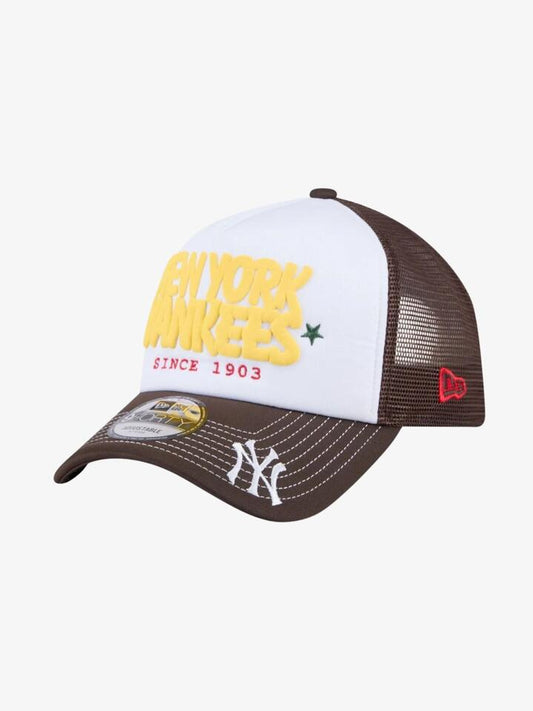Image of Hats. Productname: New Era 9FORTY A-Frame Trucker NY Yankees Cap ONE SIZE Dark Brown in Dark Brown colour by brand - New Era