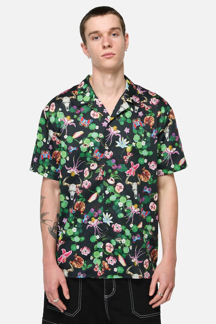 Image of a model wearing Tops. Productname: See No Evil Print O/S Shirt in Multi colour by brand - Black Friday