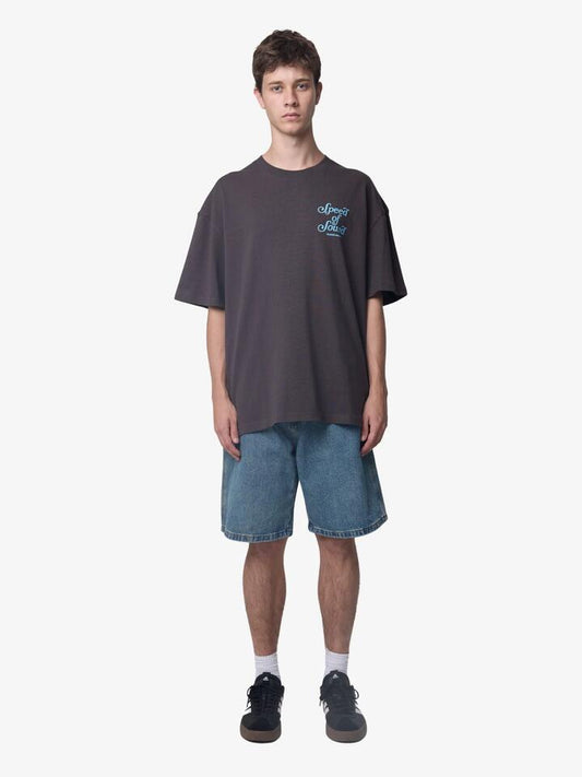 Image of a model wearing Tops. Productname: Deus Green Thumb Tee in Anthracite colour by brand - Deus