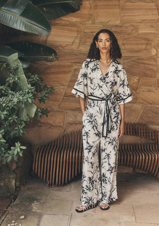 Image of a model wearing Pants. Productname: Lis Wide Leg Pants in Lis Print colour by brand - MOS The Label