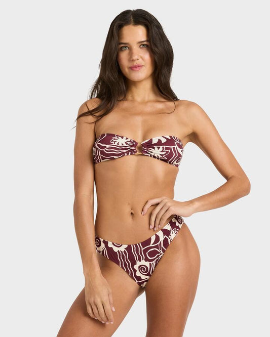 Image of Swimwear. Productname: billabong - Womens Sol Playa Bondi Medium Bikini Bottom - Red Dahlia - in Red Dahlia colour by brand - billabong